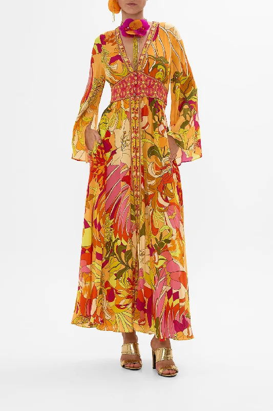 KIMONO SLEEVE DRESS WITH SHIRRING DETAIL THE FLOWER CHILD SOCIETY