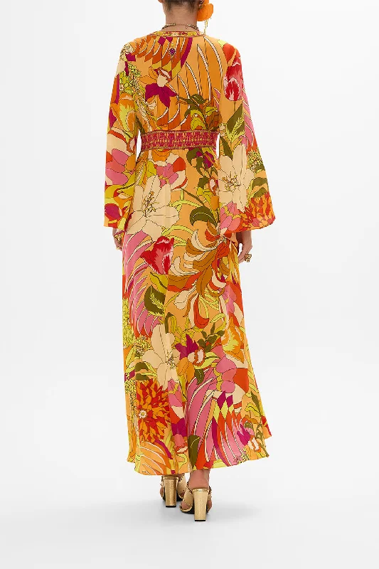 KIMONO SLEEVE DRESS WITH SHIRRING DETAIL THE FLOWER CHILD SOCIETY