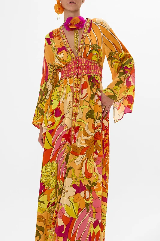 KIMONO SLEEVE DRESS WITH SHIRRING DETAIL THE FLOWER CHILD SOCIETY