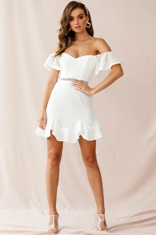 Chi Chi Sweetheart Neckline Off-Shoulder Dress White