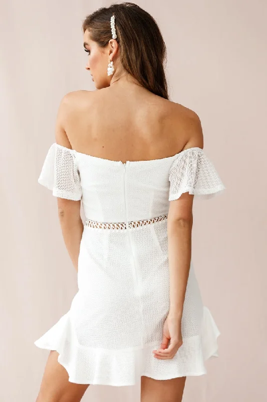 Chi Chi Sweetheart Neckline Off-Shoulder Dress White