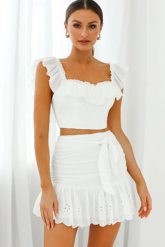 Dreamy On Or Off-Shoulder Frill Crop Top White