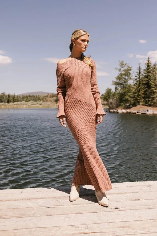 Grove Ribbed Maxi Dress in Clay