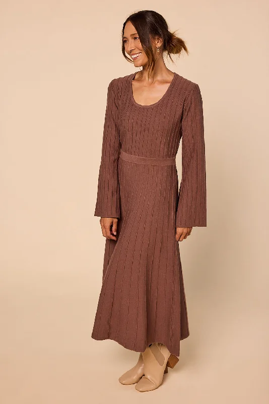 Waisted Knitted Dress in Cacao